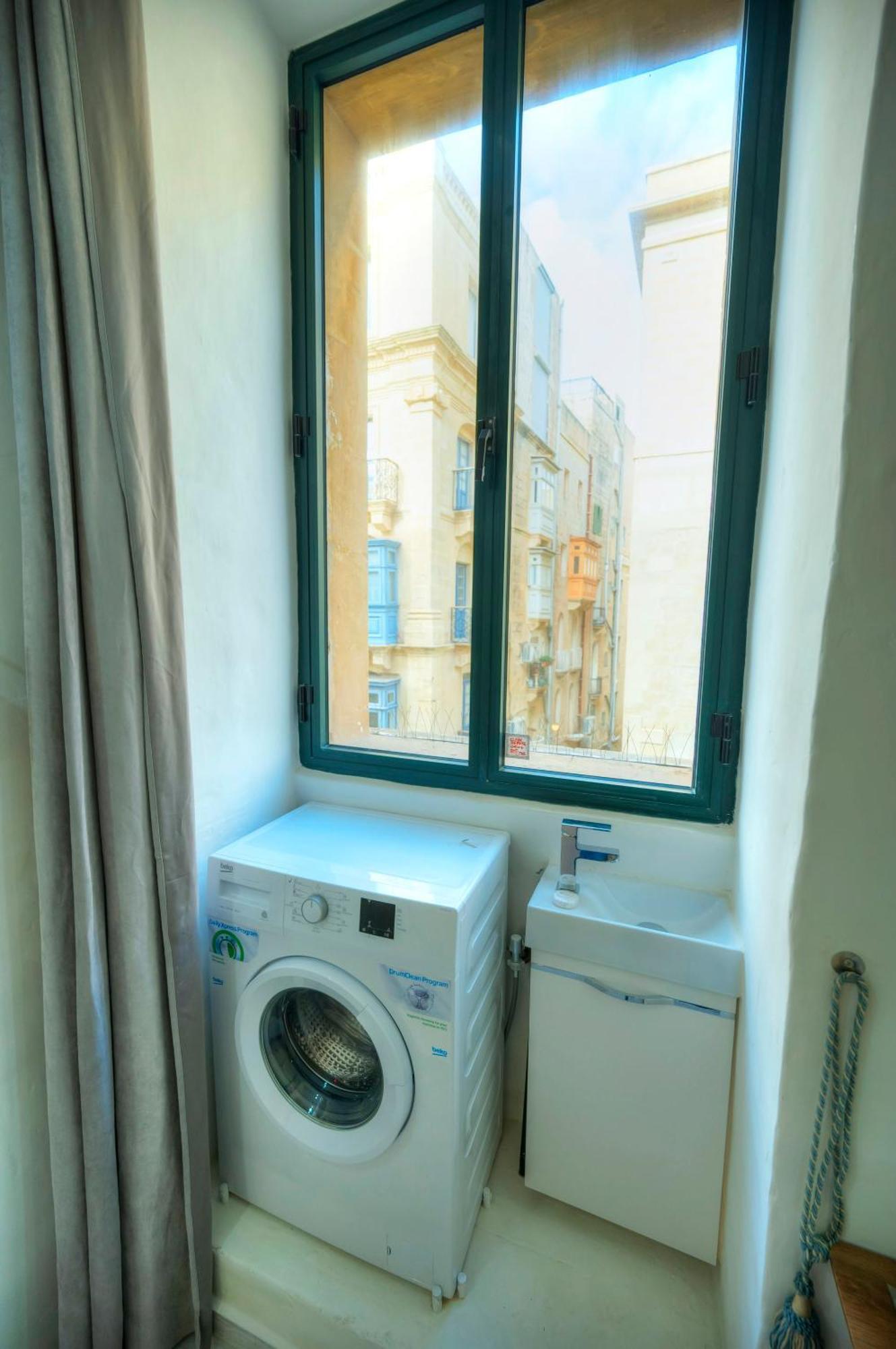 Charming 3 Storey Apartment In Valletta Centre, Ngri1-1 외부 사진