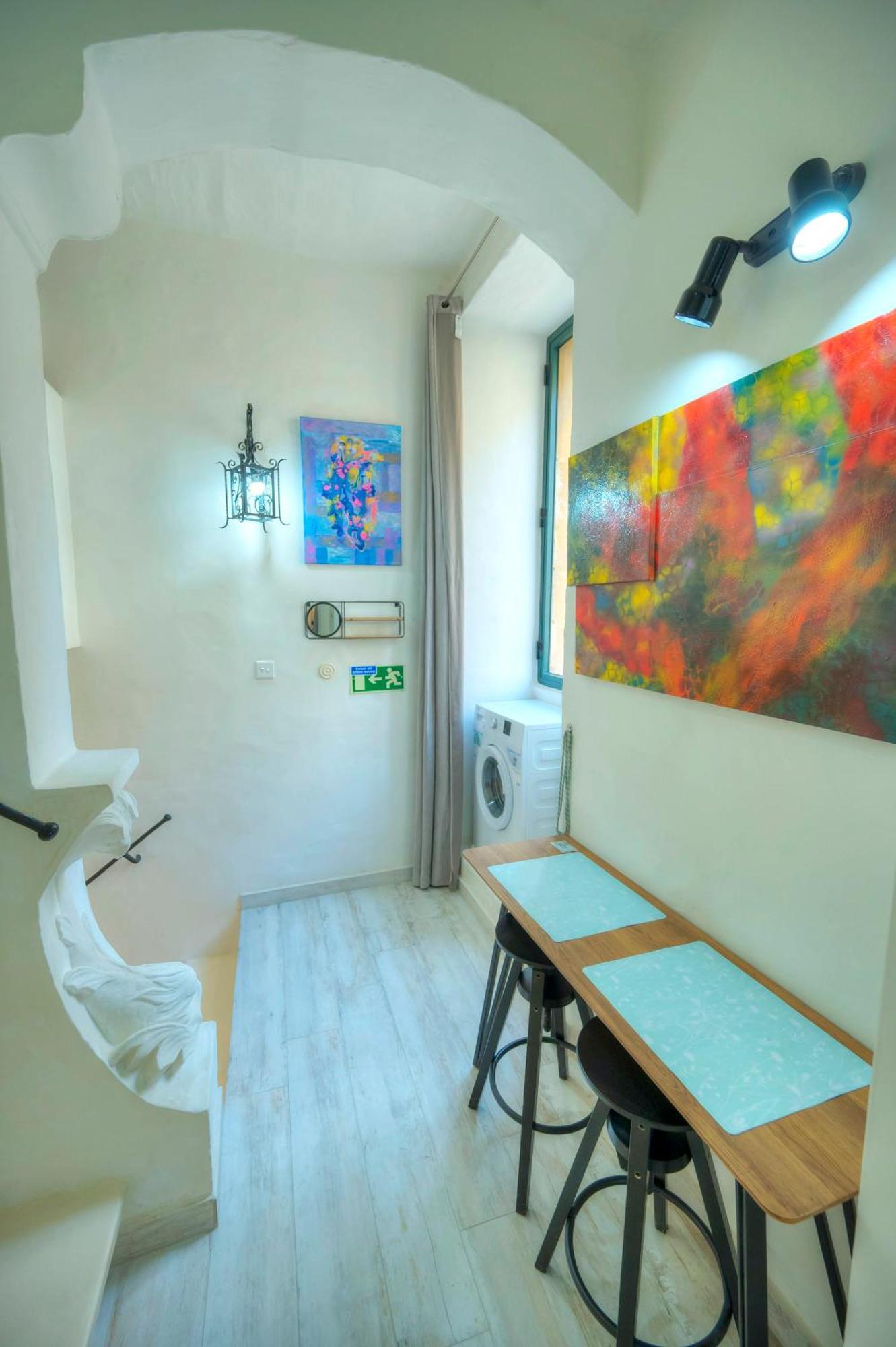 Charming 3 Storey Apartment In Valletta Centre, Ngri1-1 외부 사진